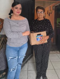 ENTREGA DE REGALOS A NUESTROS ADULTOS MAYORES
